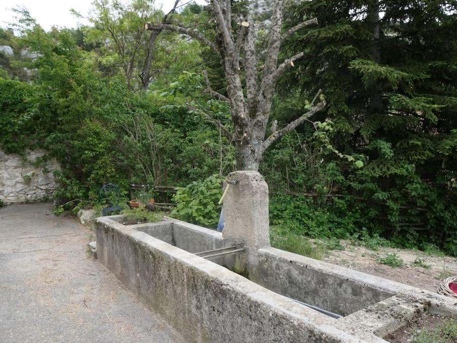 Montagne, Mer Et Verdon Seranon Bagian luar foto