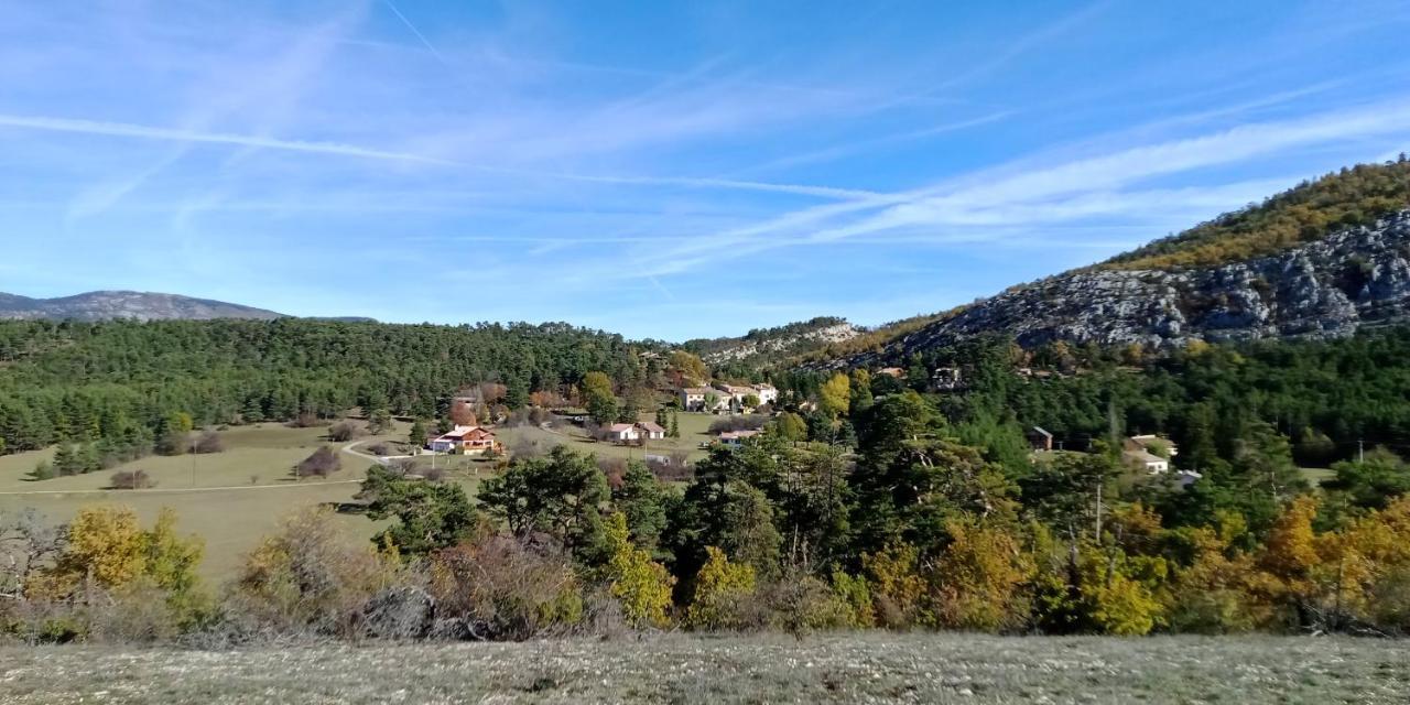 Montagne, Mer Et Verdon Seranon Bagian luar foto
