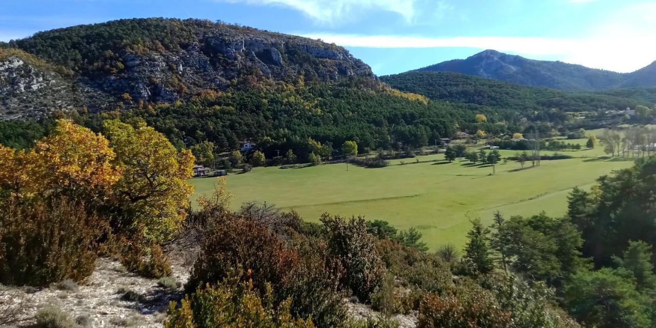 Montagne, Mer Et Verdon Seranon Bagian luar foto
